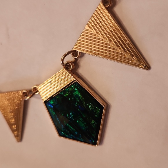 Emerald green gold toned statement necklace vintage - Picture 2 of 2